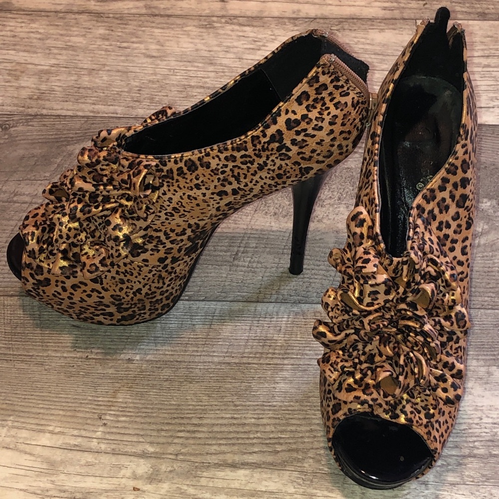 Peep Toe Leopard Ruffle Ankle Zipper Booties